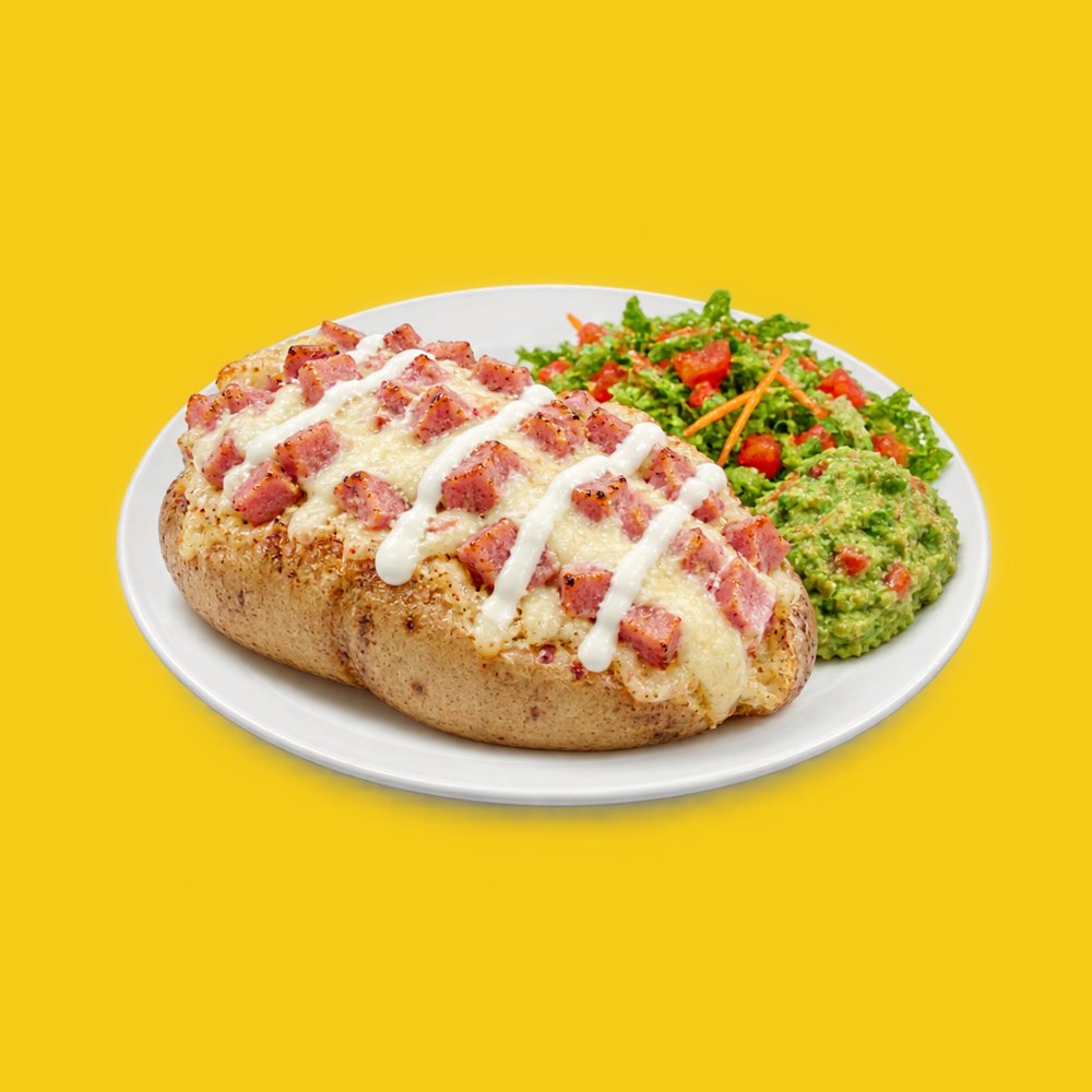 Papa rellena de jamón y queso